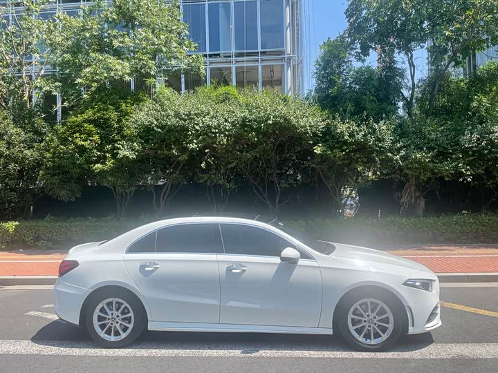 Фото 4 - Mercedes-Benz A-Class