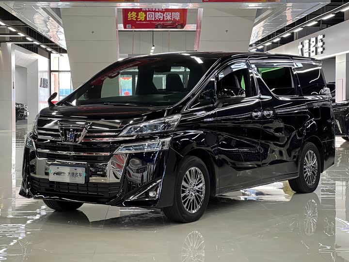 Фото 1 - Toyota Vellfire