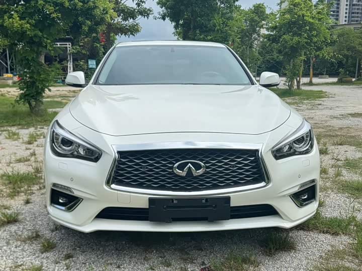 Фото 3 - Infiniti Q50L