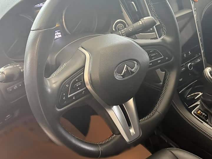 Фото 8 - Infiniti Q50L