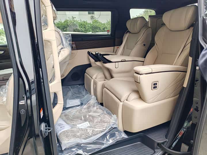 Photo 12 - Toyota Alphard