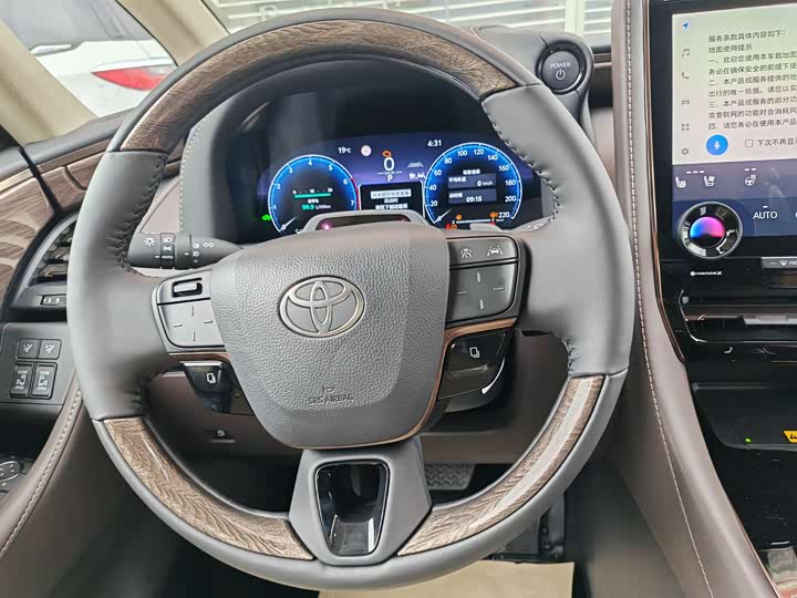 Photo 18 - Toyota Alphard