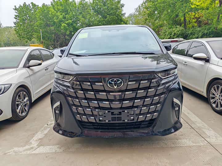 Photo 2 - Toyota Alphard