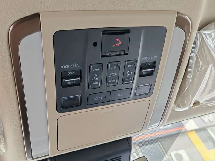 Photo 21 - Toyota Alphard