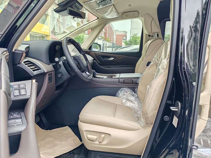 Photo 7 - Toyota Alphard