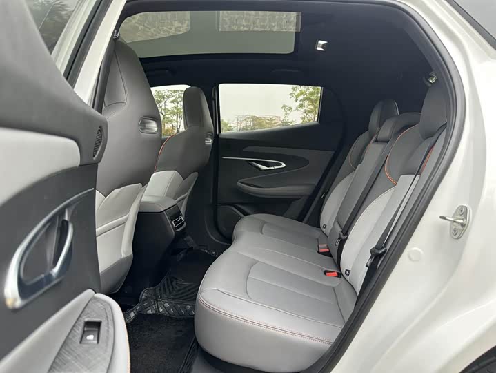 Фото 13 - Changan UNI-T