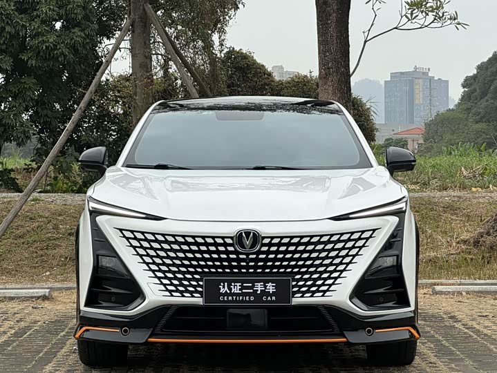 Фото 2 - Changan UNI-T