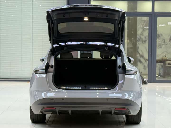 Фото 13 - Nio ET5T