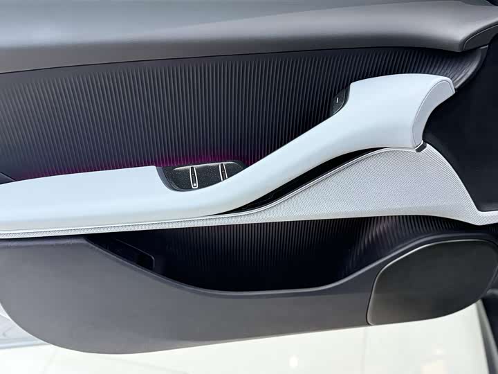 Фото 8 - Nio ET5T