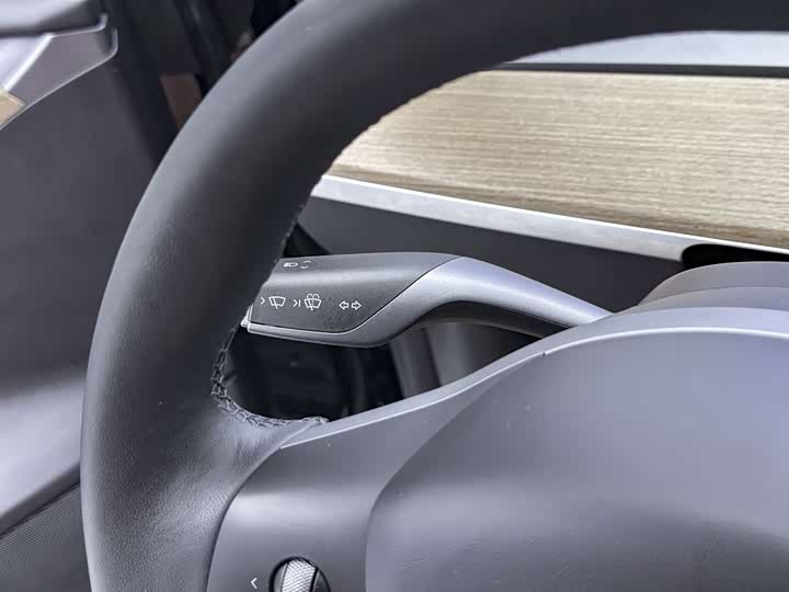 Фото 14 - Tesla Model 3