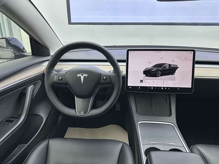 Фото 19 - Tesla Model 3