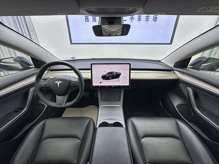 Фото 22 - Tesla Model 3