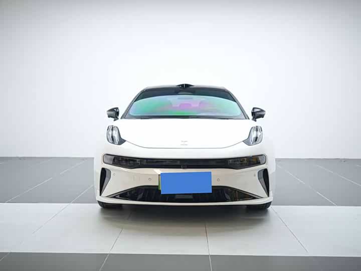 Фото 2 - Zeekr 001