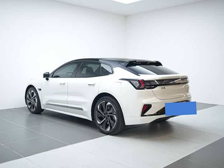 Фото 4 - Zeekr 001