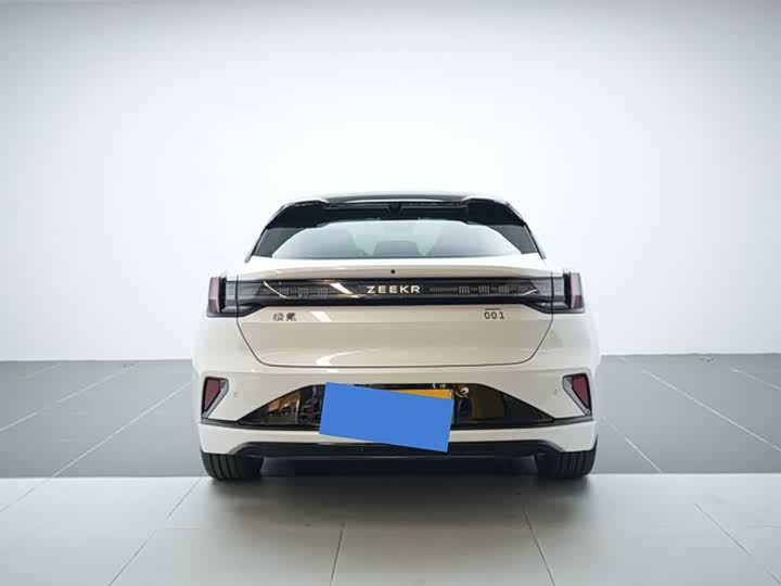 Фото 5 - Zeekr 001