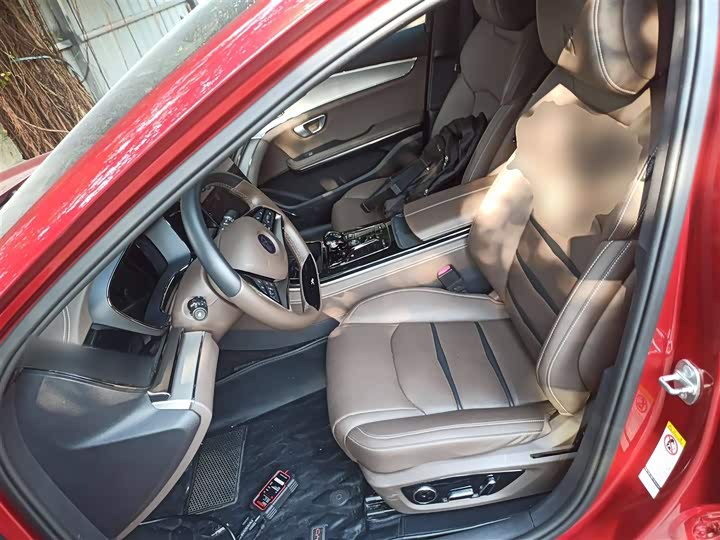 Фото 15 - BYD Han