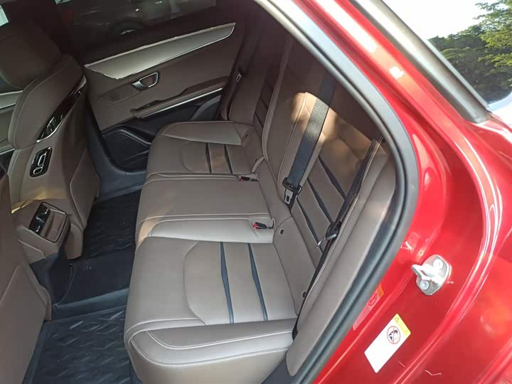 Фото 17 - BYD Han