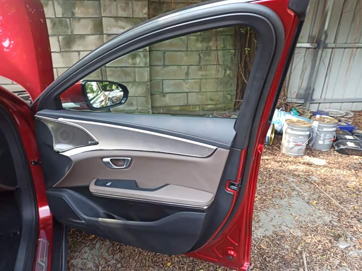 Фото 26 - BYD Han