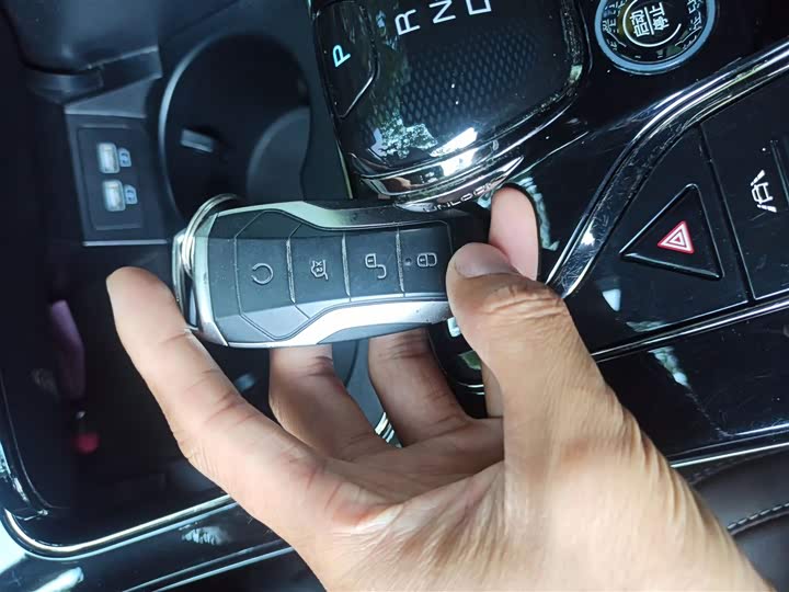 Фото 9 - BYD Han