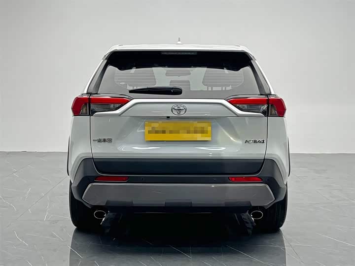 Фото 5 - Toyota RAV4