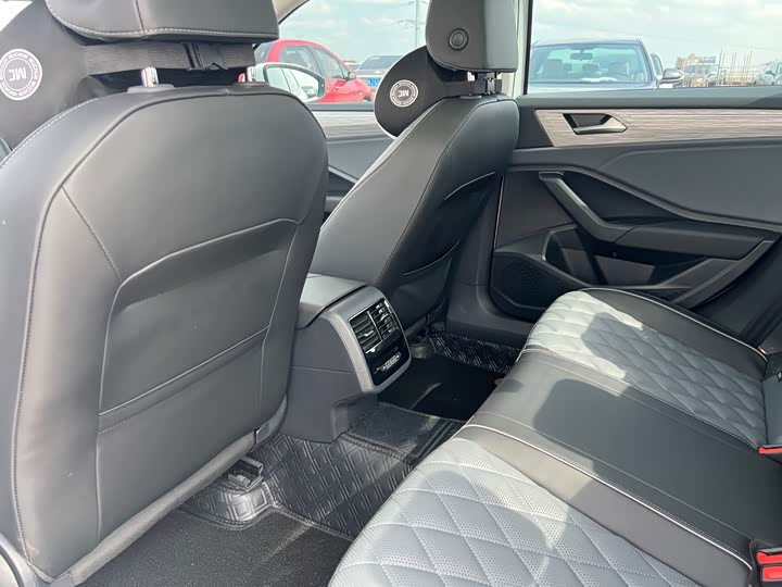 Фото 5 - Volkswagen Sagitar L