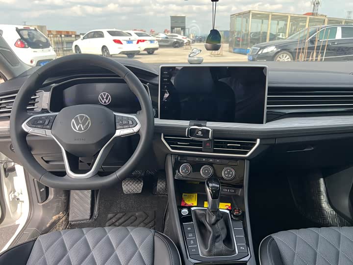 Фото 6 - Volkswagen Sagitar L