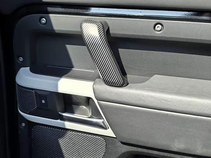 Фото 11 - Land Rover Defender