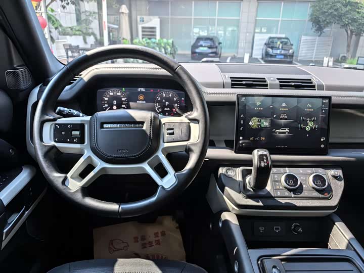 Фото 15 - Land Rover Defender