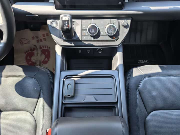 Фото 17 - Land Rover Defender