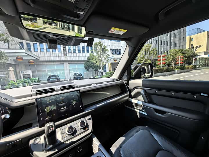 Фото 21 - Land Rover Defender