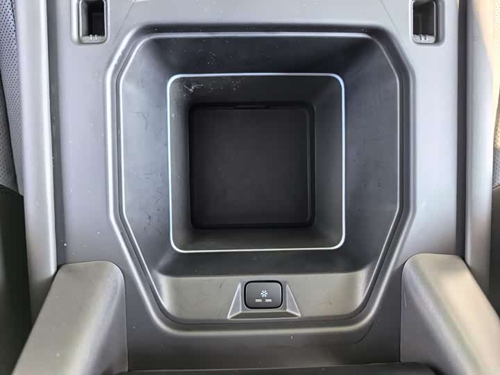 Фото 23 - Land Rover Defender