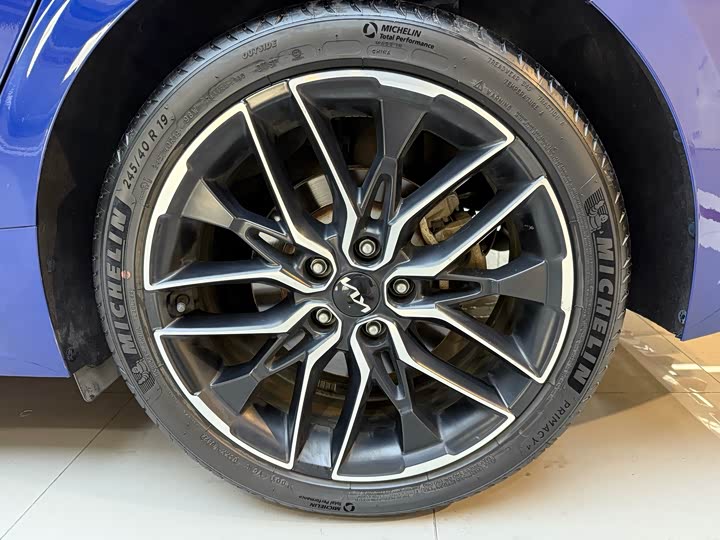 Фото 18 - Kia K5