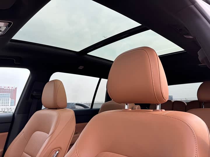 Фото 15 - LiXiang One