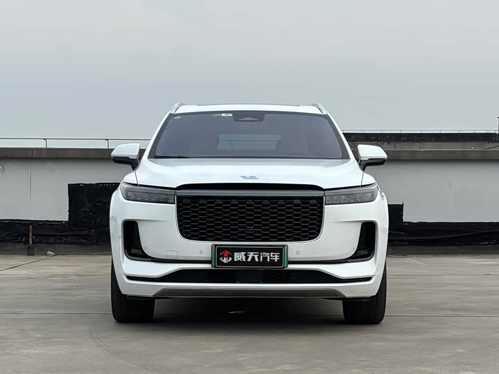 Фото 2 - LiXiang One