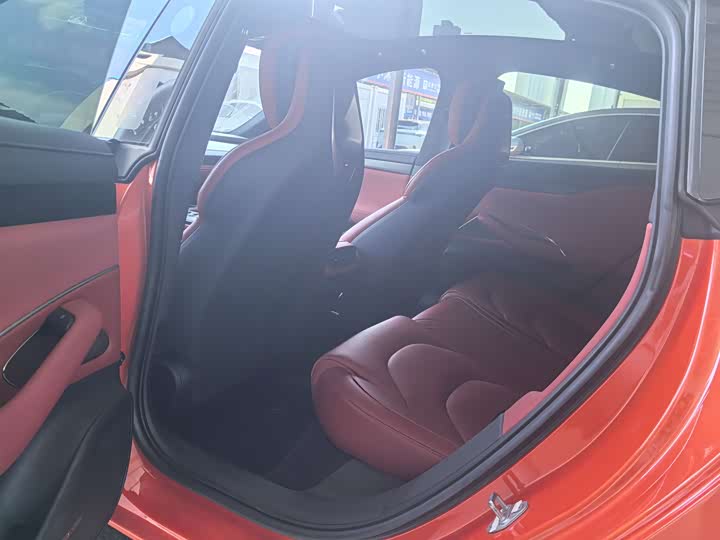 Фото 9 - Xiaomi SU7