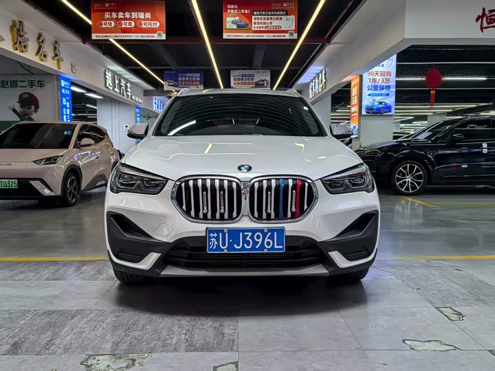 Фото 2 - BMW X1