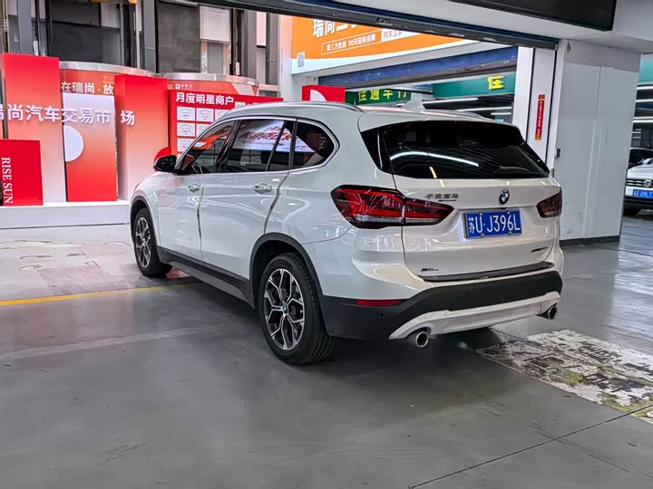 Фото 7 - BMW X1