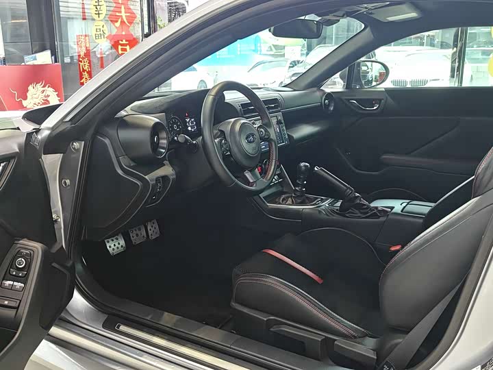 Фото 8 - Subaru BRZ