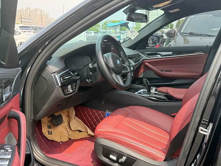 Фото 3 - BMW 5 Series