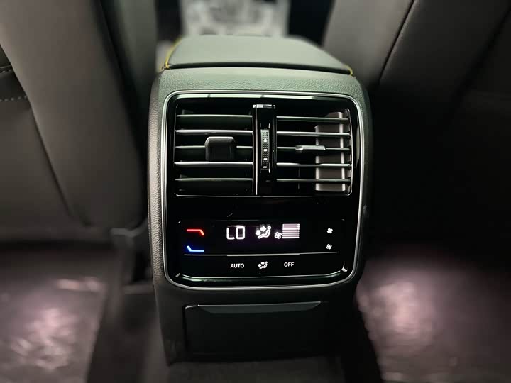 Фото 23 - Volkswagen CC