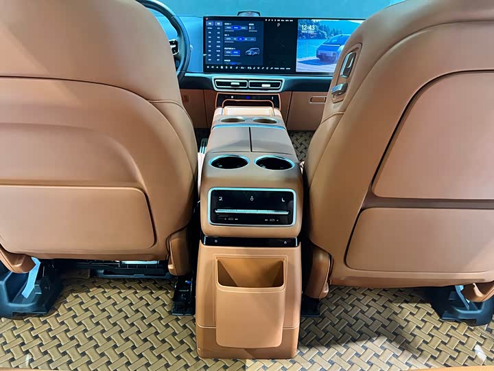 Фото 8 - LiXiang L9