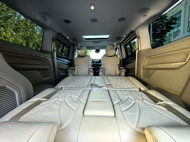 Фото 10 - Ford Tourneo