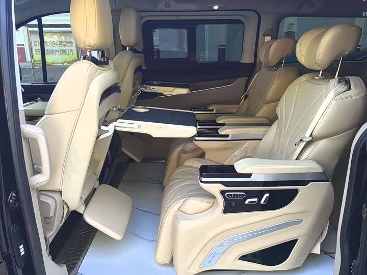 Фото 8 - Ford Tourneo