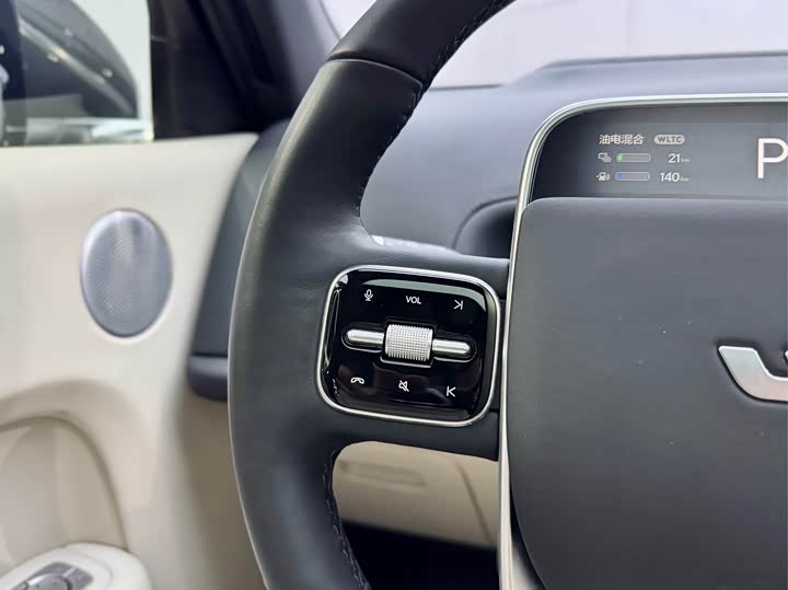 Фото 22 - LiXiang L7