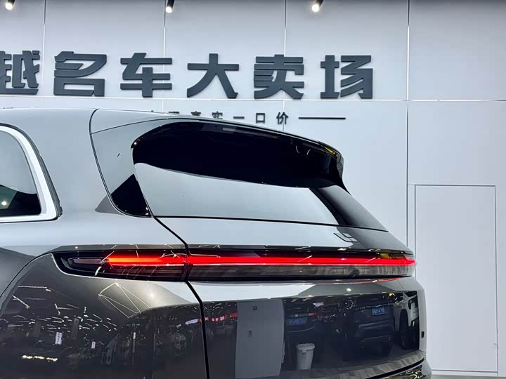 Фото 30 - LiXiang L7