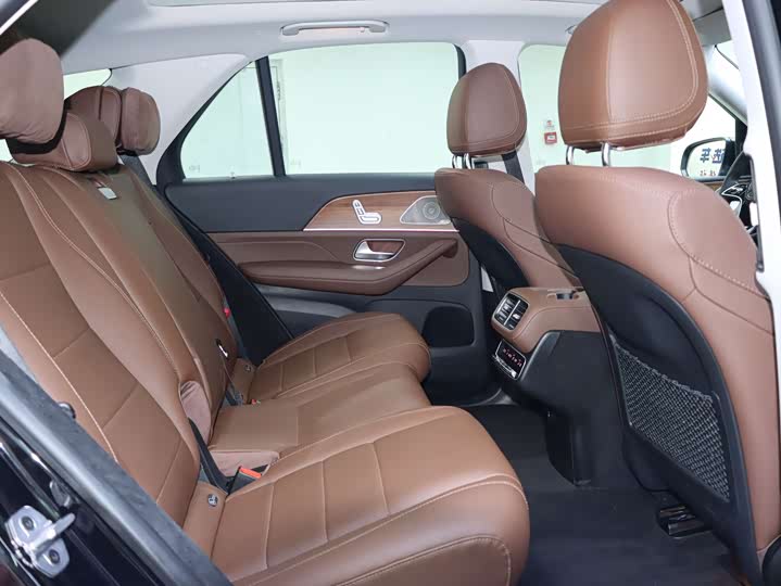 Фото 16 - Mercedes-Benz GLE-Class