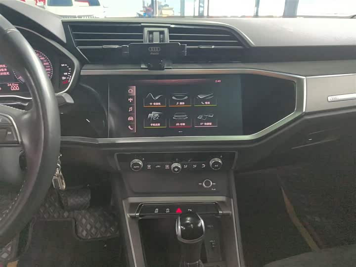 Фото 13 - Audi Q3