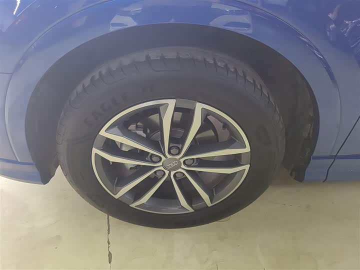 Фото 23 - Audi Q3