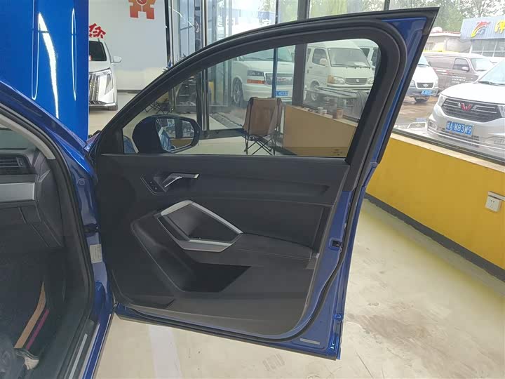 Фото 26 - Audi Q3