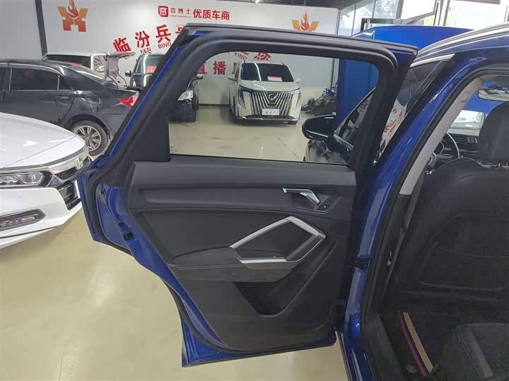 Фото 28 - Audi Q3